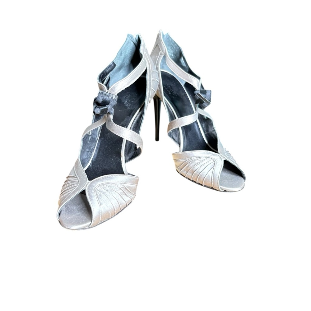 Gucci w/ Tom Ford Silver & Blk Satin Open Toe Formal Bow Detail High Heels 9